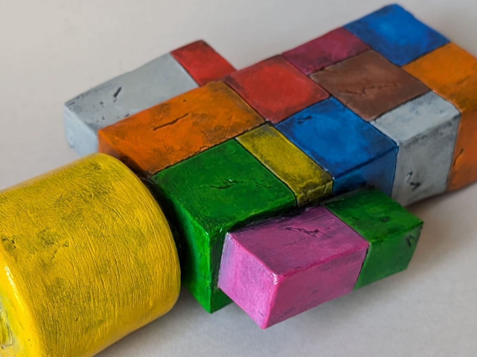 brick-blocker-lego-tribute-sculpture-lego-guy-homage-2-07